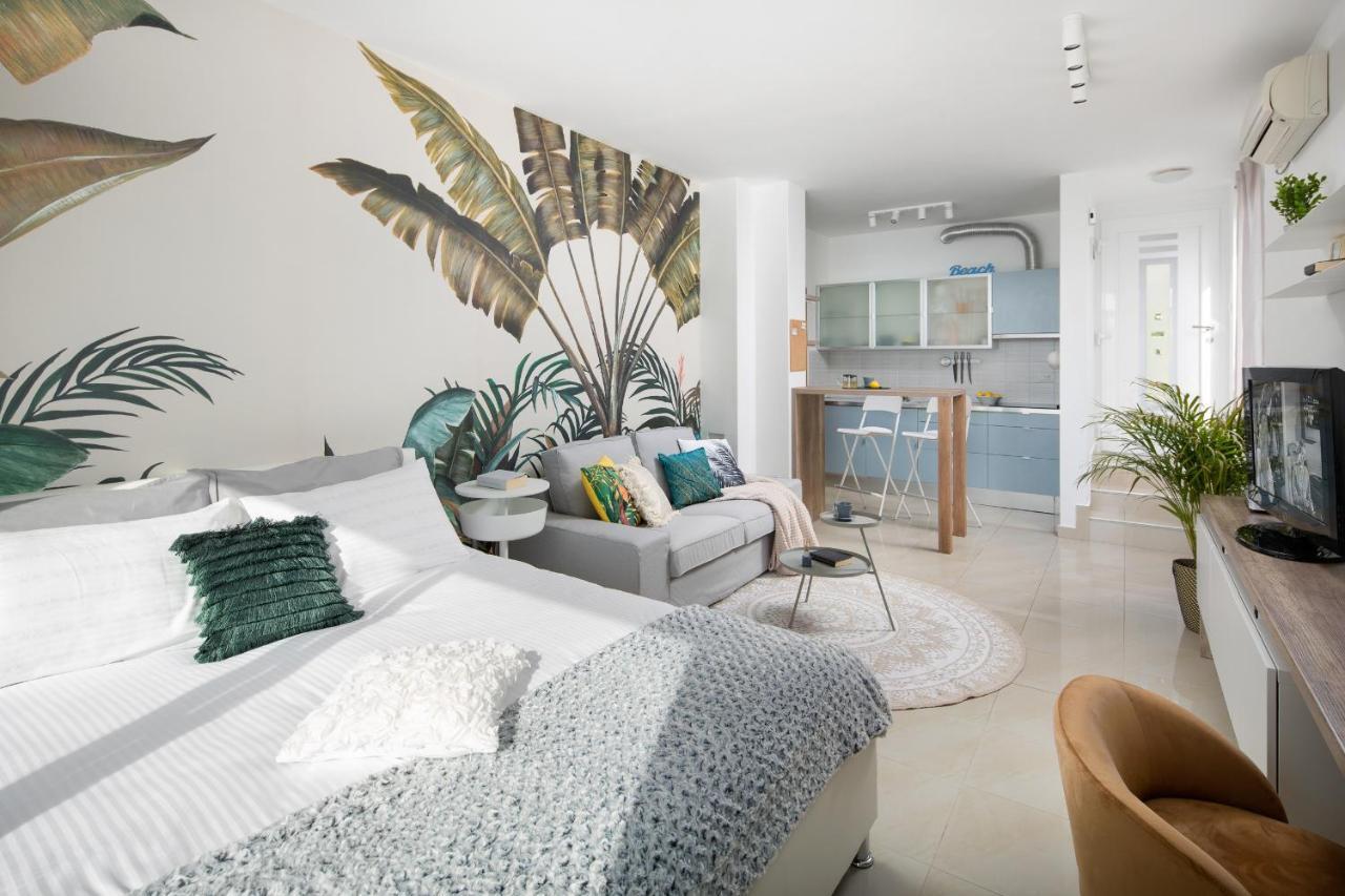 Small Apartment With A Big View Rabac Exterior photo